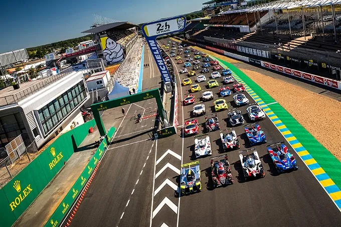 Dunlop & les 24 Heures du Mans : Retour sur une saga publicitaire cross-média
